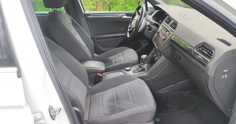 Volkswagen Tiguan cena 108900 przebieg: 180000, rok produkcji 2019 z Kraków małe 379